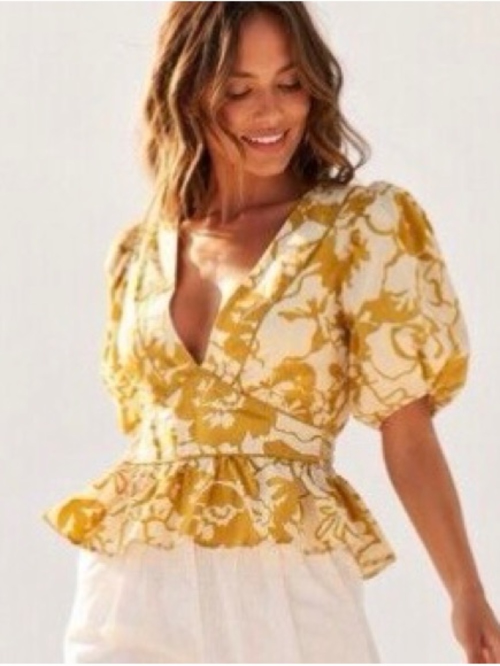 Band Of The Free Women’s Floral V Neck Peplum Top, Size Small